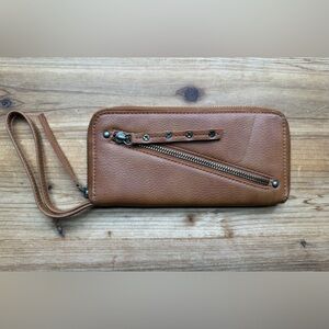 FREE PEOPLE Vegan Clutch